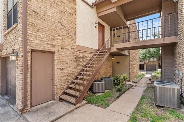 Building Photo - 336 Melrose Dr