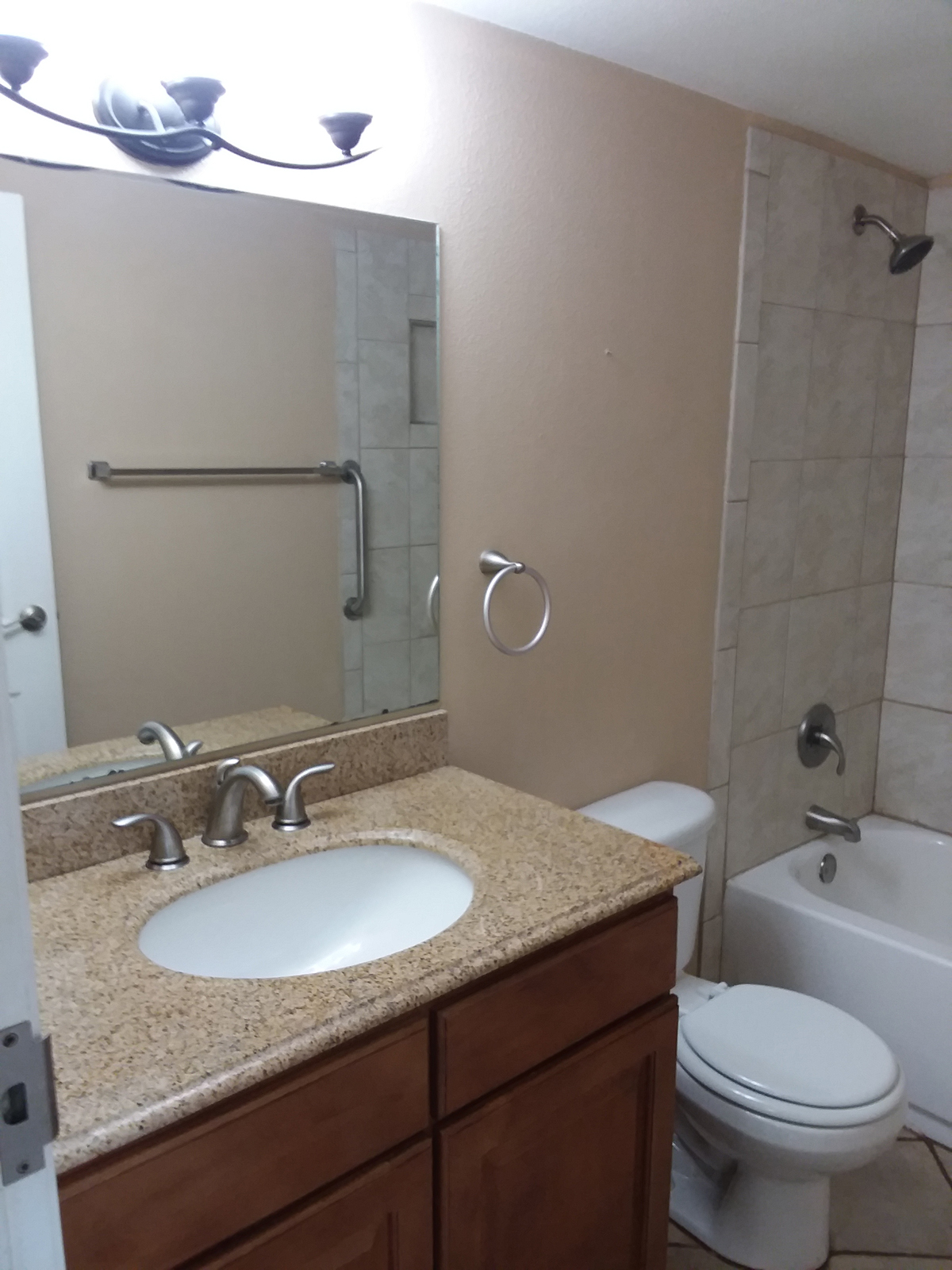 Bathroom - 601 W 11th Ave