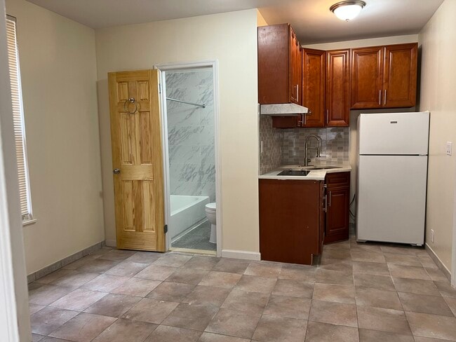 Building Photo - 28-44 38th St