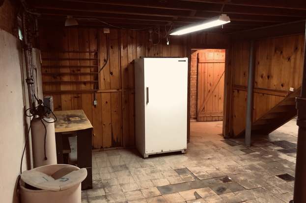 Building Photo - 6817 N Lamon Ave