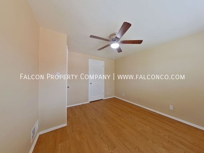Building Photo - 2431 Paseo Rd