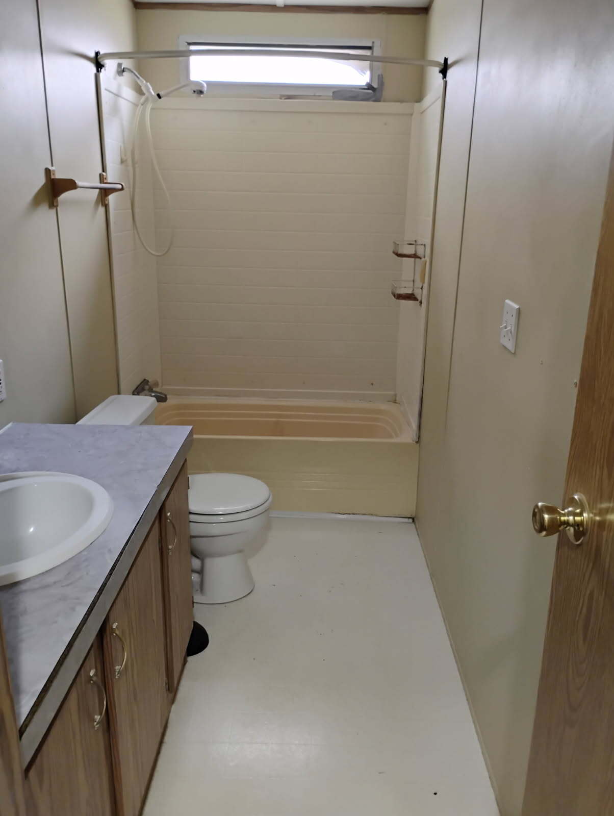 Building Photo - 713 N Linn St