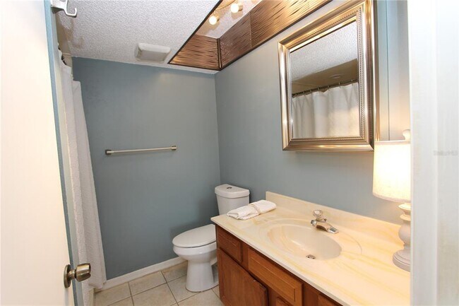 Building Photo - 6699 San Casa Dr
