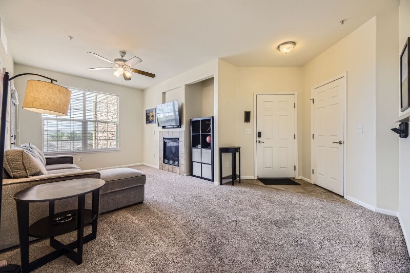 Building Photo - 1465 Blue Sky Cir