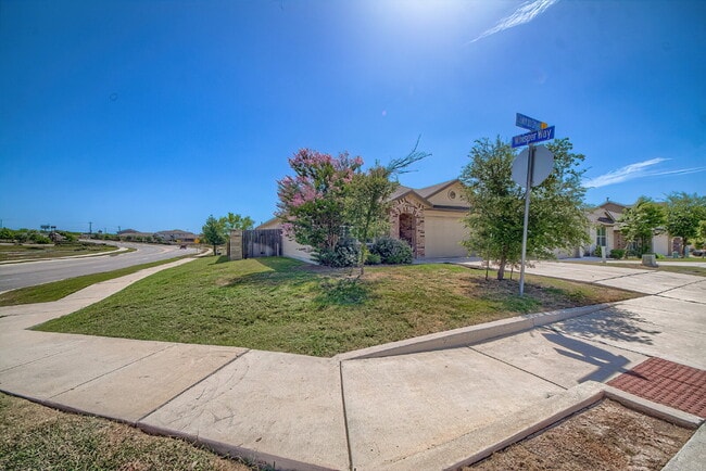 Building Photo - Welcome to this beautifully maintained 4-bedroom, 2-bathroom home in the highly desirable Whisper...