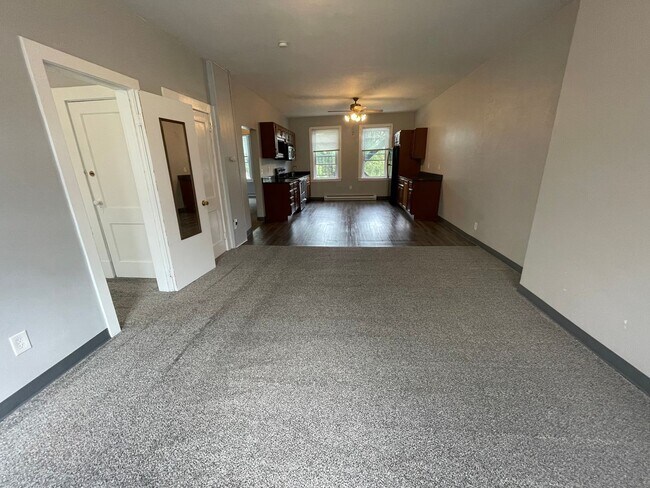 Building Photo - 130 S Bryant Ave