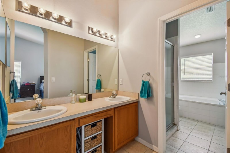 Building Photo - 7124 Colonial Lake Dr