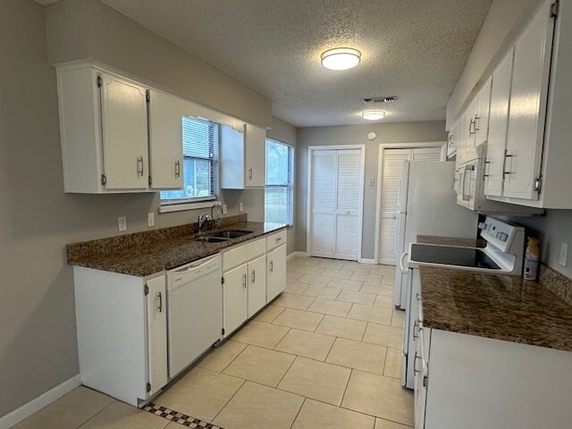Building Photo - Spacious Mandarin 3 bed 2 bath