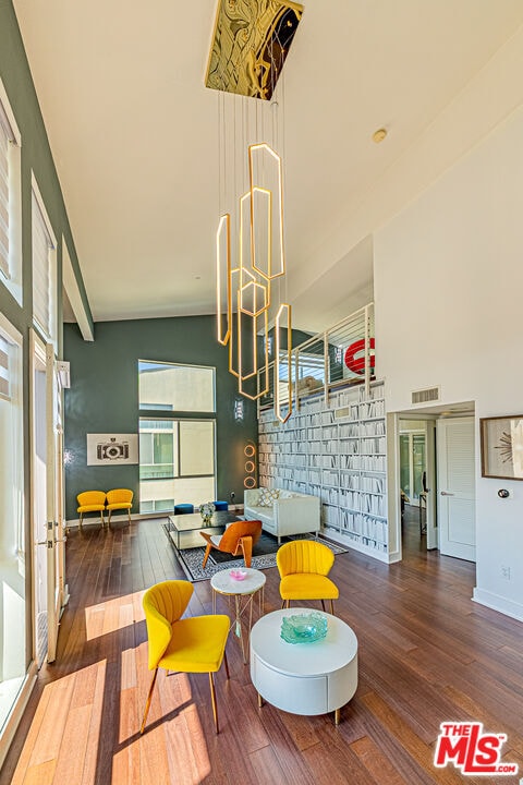 Building Photo - 600 Ridgeley Dr