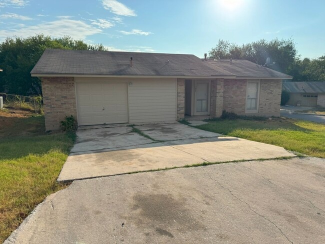 Primary Photo - 104 Meadow Hill