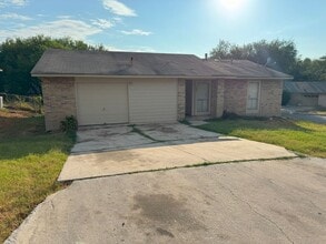 Building Photo - 104 Meadow Hill