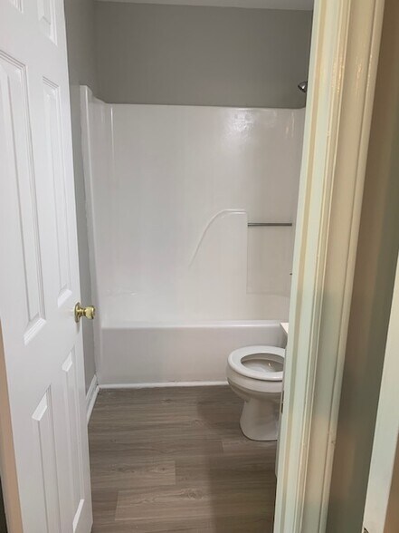 Building Photo - 130 Wythe Cir