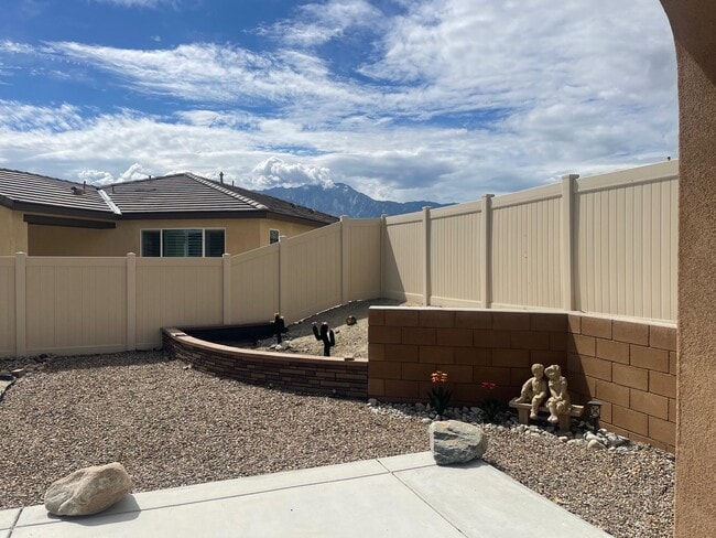 Building Photo - 62781 Kitetail Dr