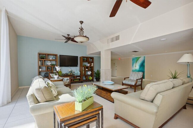 Building Photo - 450 S Gulfview Blvd
