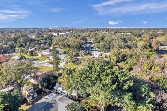 Building Photo - 1995 Meadow Dr