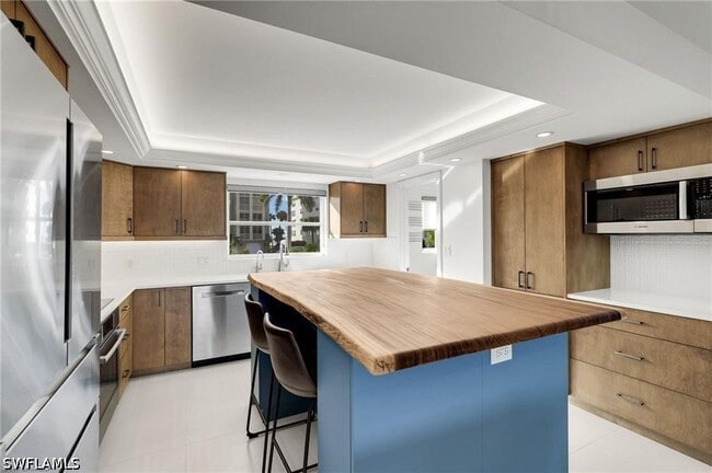 Building Photo - 9486 Gulf Shore Dr