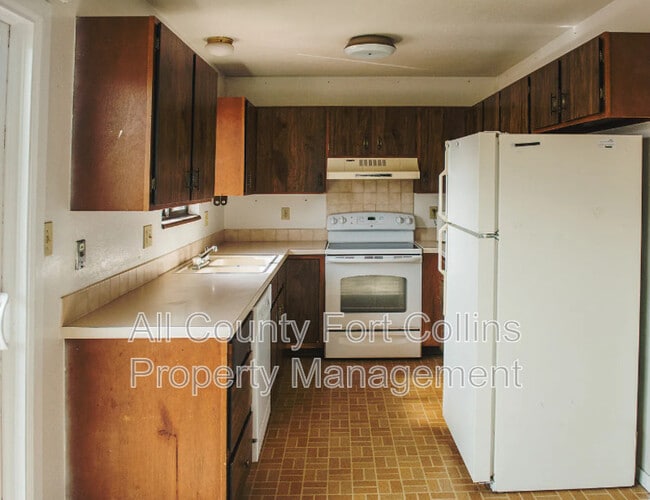 Building Photo - 2507 W Lake St