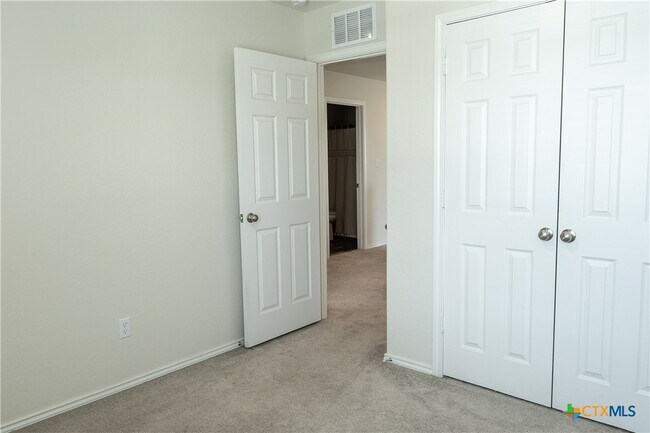 Building Photo - 804 Sweetgrass