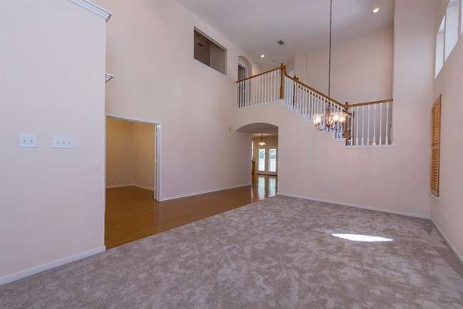 Building Photo - 26 Clover Gate Cir