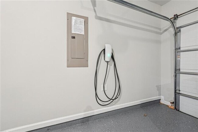Building Photo - 741 Topsail Ln