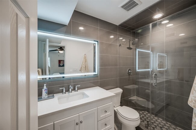 Building Photo - 14723 Barryknoll Ln