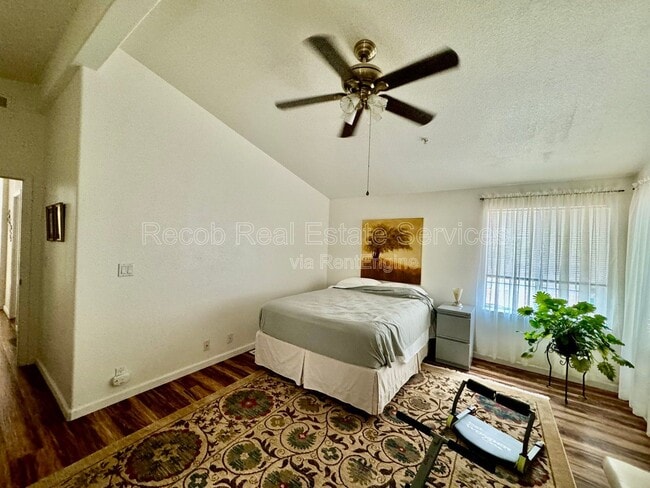 Building Photo - 580 Silverbrook Dr