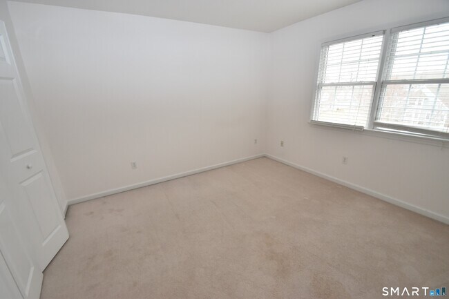 Building Photo - 109 Overshot Dr