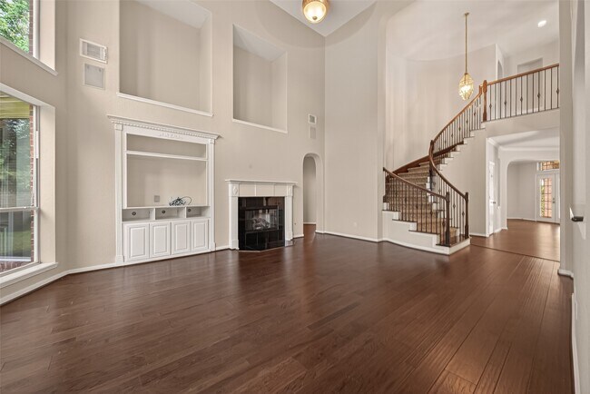 Building Photo - 8110 Clearwater Crossing