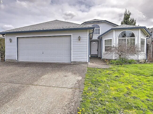 Primary Photo - 5915 NE 56th Ct