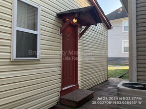 Building Photo - 203 12th St