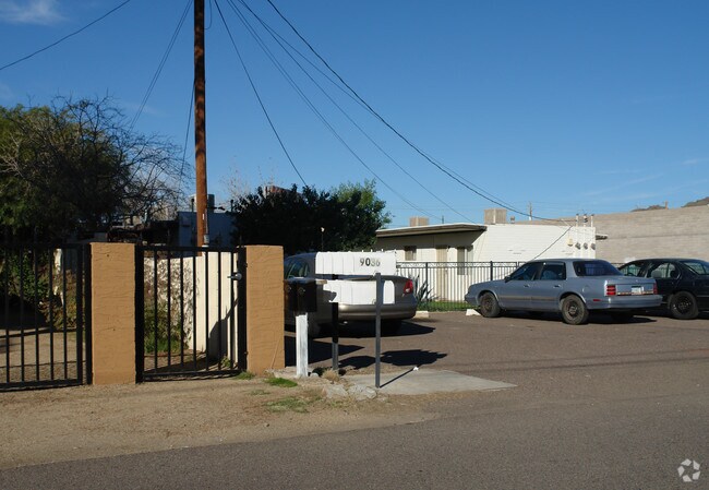 Building Photo - 9036 N 9th St