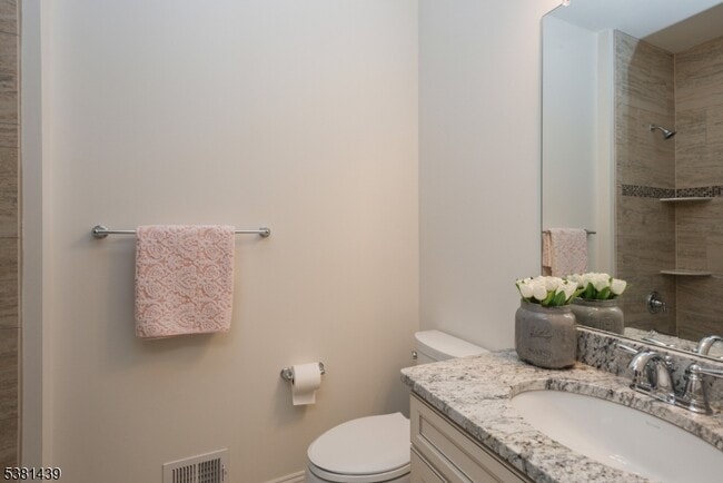 Building Photo - 5B Passe Ct