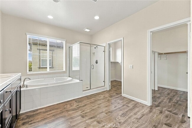 Building Photo - 212 Summit Vista
