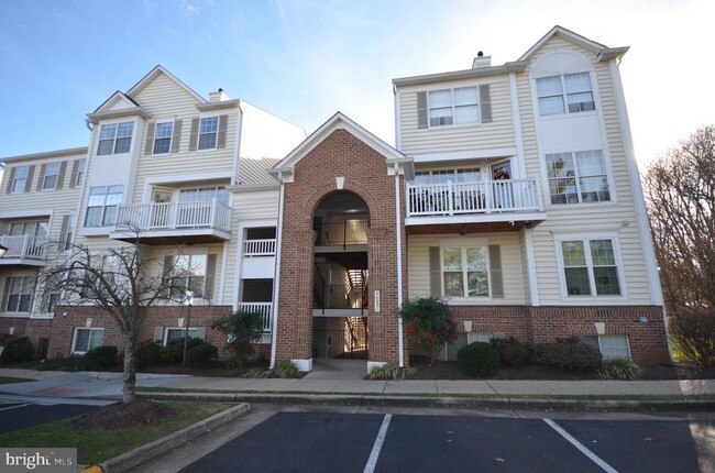 Building Photo - 46891 Eaton Terrace