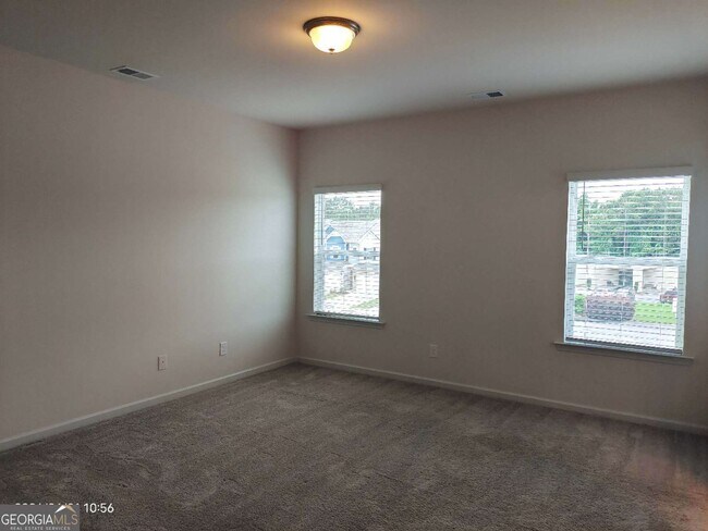 Building Photo - 72 Professional Pl