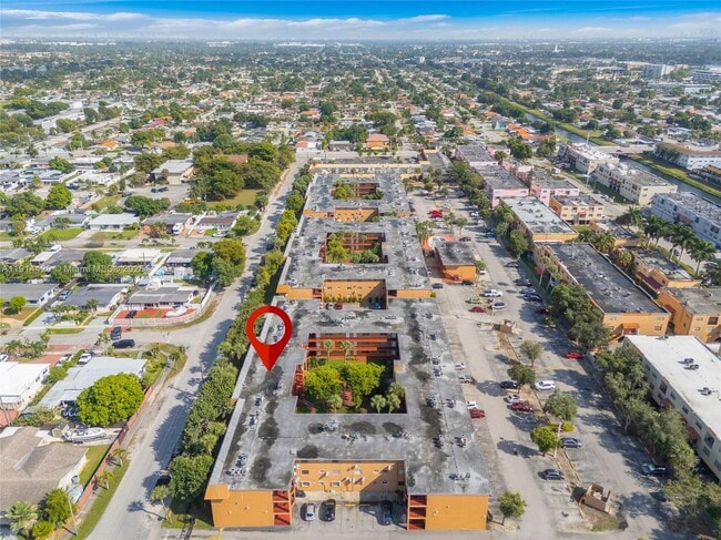 Building Photo - 1330 W 54th St