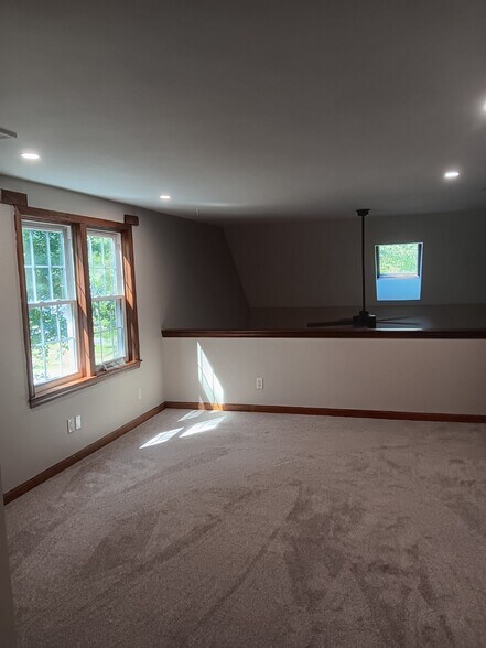 Building Photo - 21 Glengarry Dr