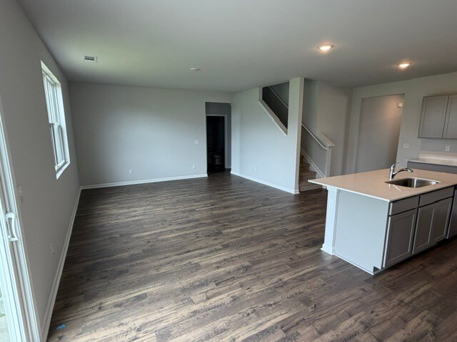 Building Photo - 5437 Conifer Ln