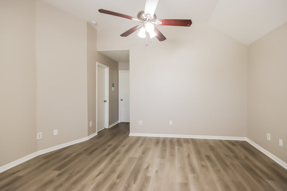 Building Photo - 1402 Baychester Ln