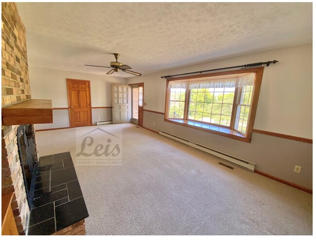 Building Photo - 3520 Ditmer Rd