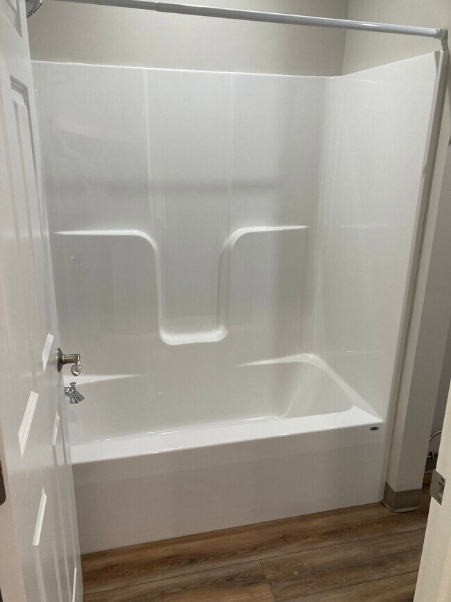 Building Photo - 50 Church St