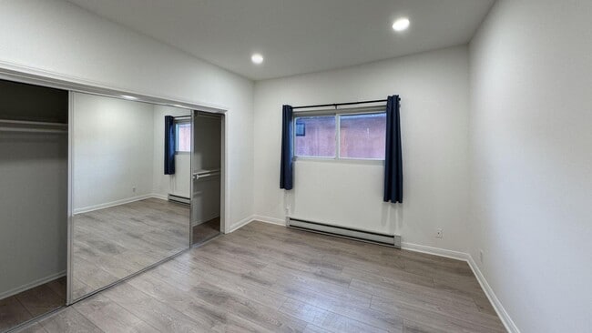 Building Photo - 1424 Amherst Ave