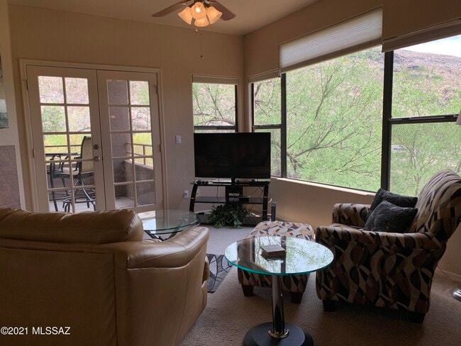 Building Photo - 6655 N Canyon Crest Dr