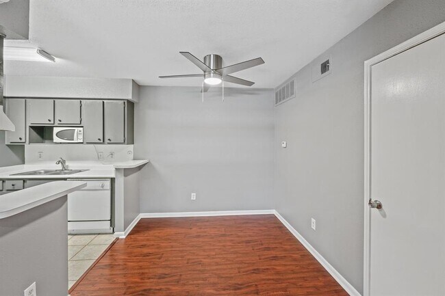 Building Photo - 2350 Bering Dr