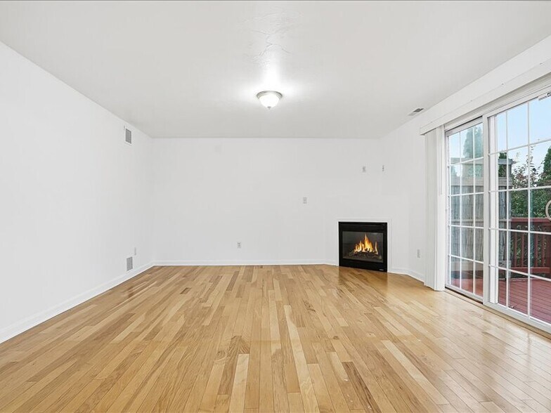 Building Photo - 20 Frongillo Farm Rd