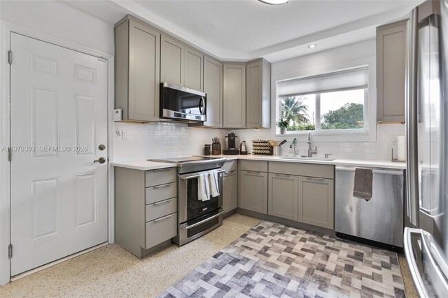 Building Photo - 8700 N Miami Ave