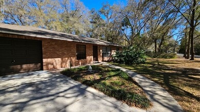 Building Photo - 3 bed, 2 bath 1 car garage