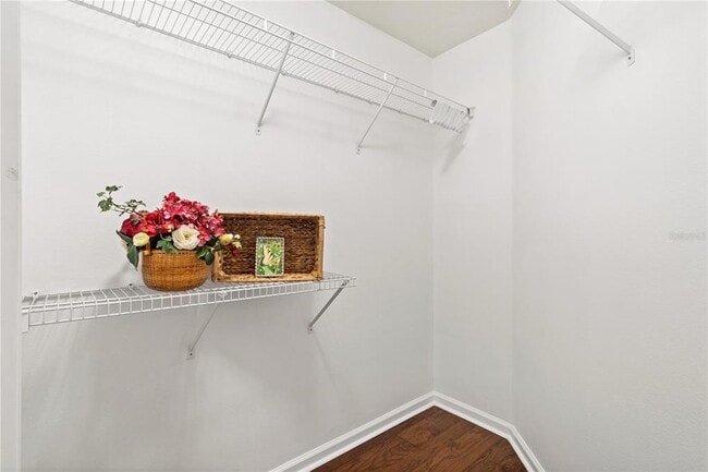 Building Photo - 852 Lantern Way