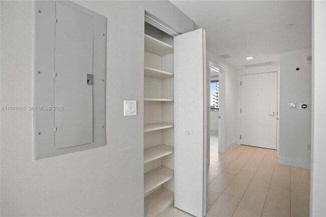 Building Photo - 16385 Biscayne Blvd