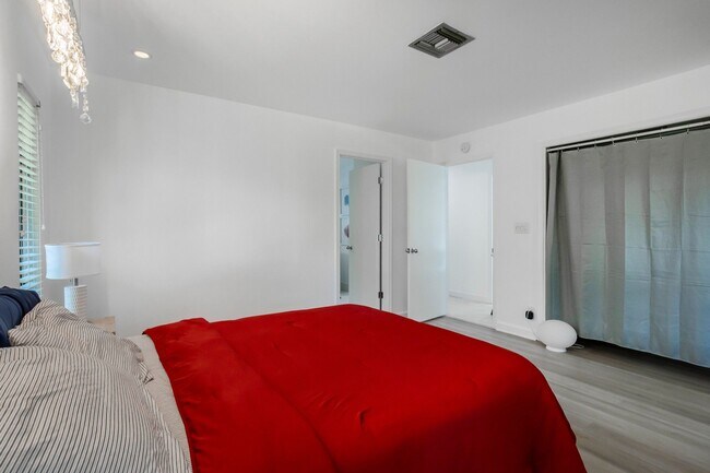 Building Photo - 2903 Banyan Blvd Cir NW